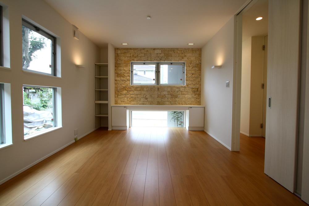 Living. To the TV board and stone-topped wall of fitted to the LDK (4 May 2013) Shooting