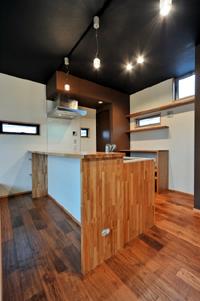 Kitchen. Tatami corner from the kitchen island of this touch ・ It overlooks the living