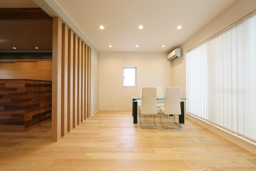 Other introspection. Dining spaces, It exists between vertical grid that divides moderate and kitchen. Moderate sense of distance, We each to complement the. 