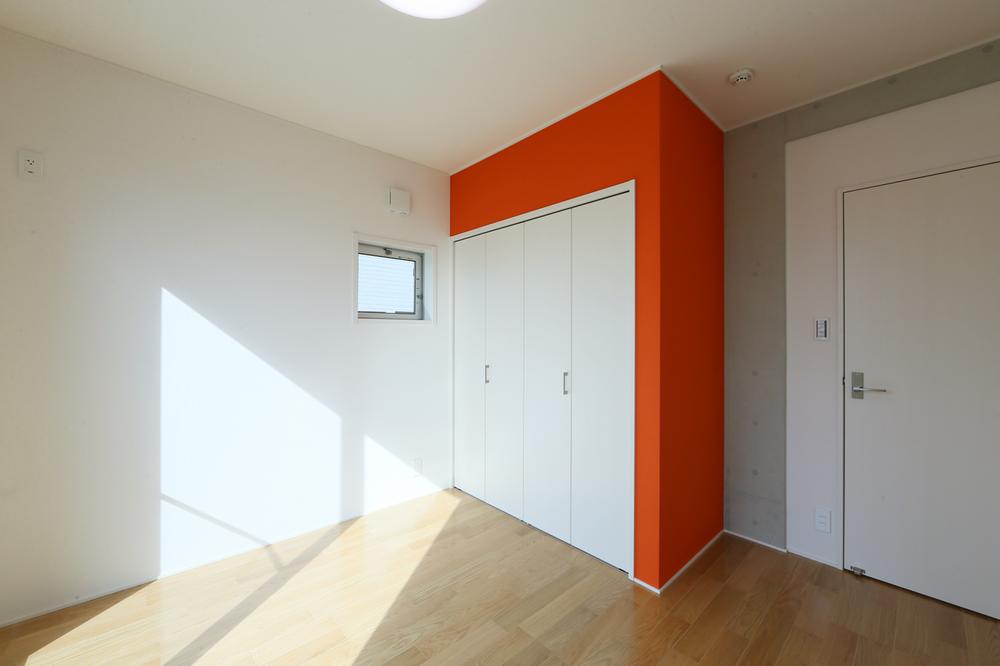 Other introspection. Children's room, Initially prepared as a private room than, Also enhance closet. 