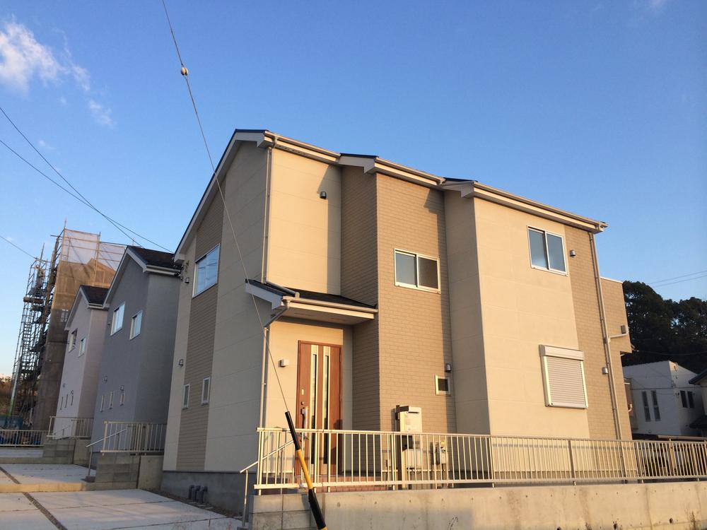 Local appearance photo. Local (11 May 2013) Shooting