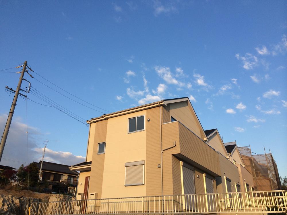 Local appearance photo. Local (11 May 2013) Shooting