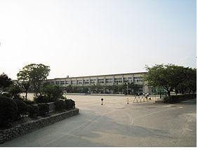 Primary school. 998m until Okazaki Municipal Hirohata Elementary School