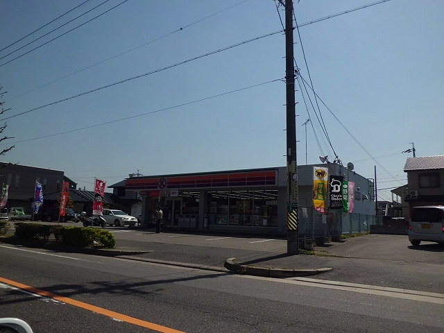 Convenience store. 176m to Circle K 簔川 store (convenience store)