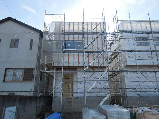 Local appearance photo. Local (12 May 2013) Shooting