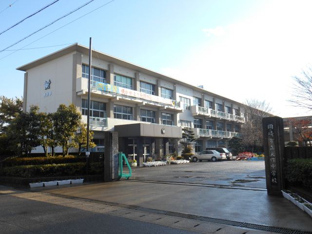Junior high school. Municipal Yahagi until junior high school (junior high school) 2300m