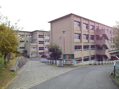 Junior high school. 1041m to Okazaki Municipal Kabutoyama junior high school