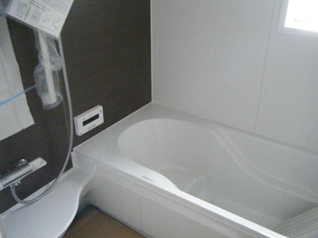 Bathroom. Hitotsubo type, With bathroom dryer