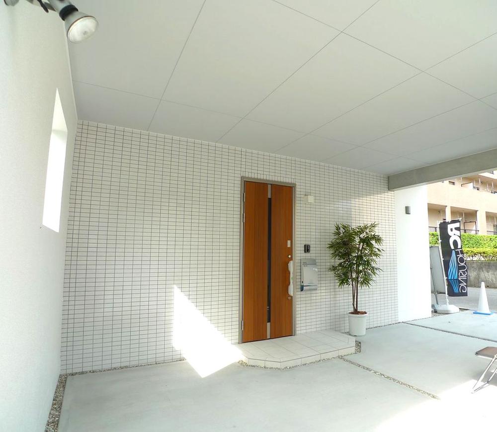 Same specifications photos (Other introspection). Entrance same specifications Photos