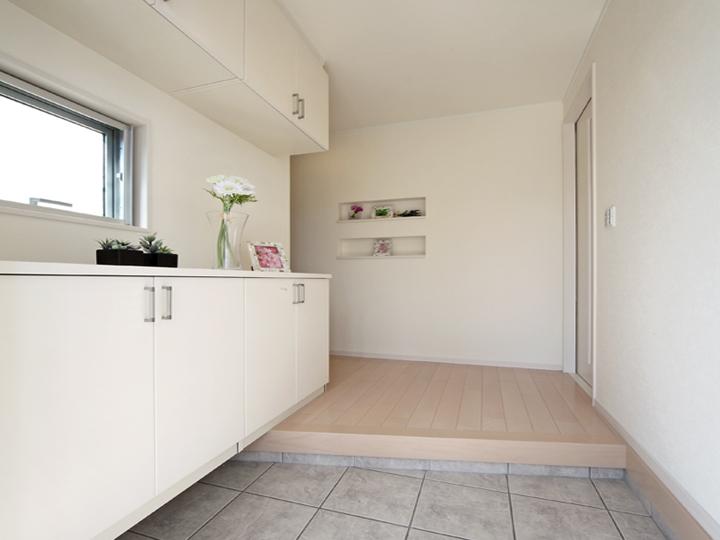 Other. Entrance full of cleanliness that was unified with white. You can produce their own likeness in the niche ☆ 