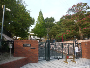 Other Environmental Photo. 1160m park until Tatsumi kindergarten is rich in green, Characteristic stylish entrance. Likely children freely To grow