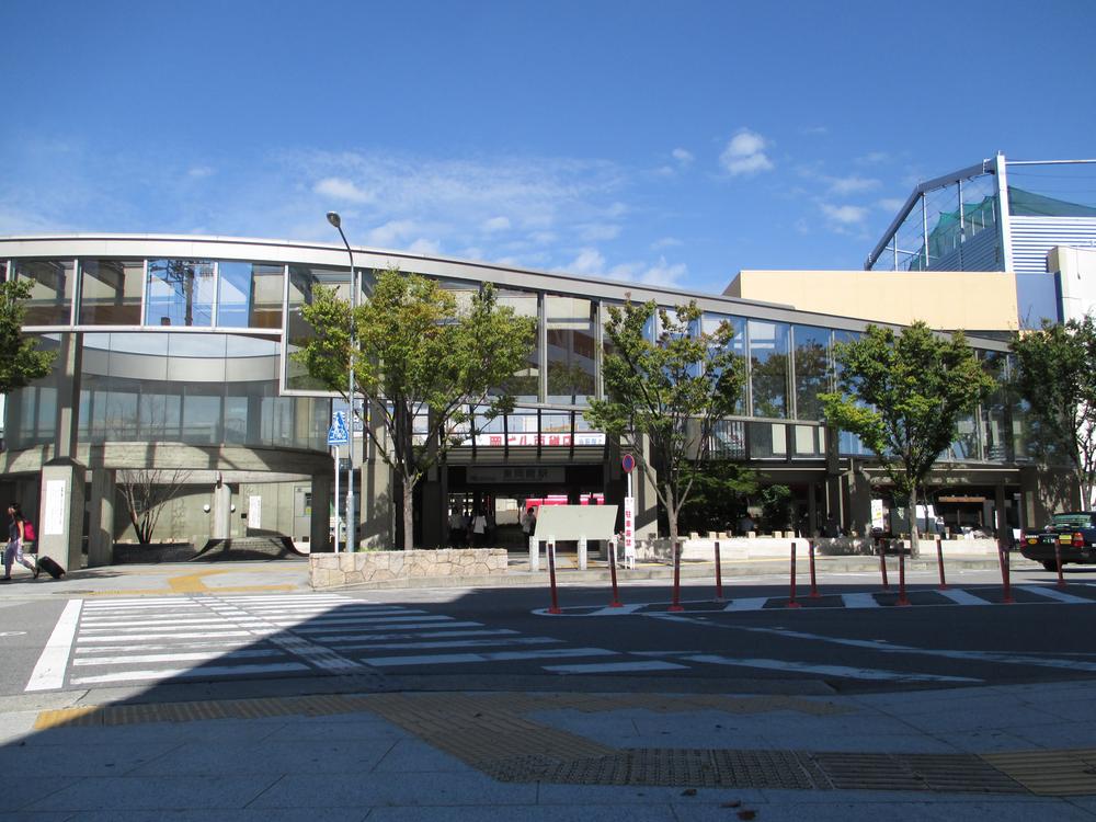 station. Meitetsu 740m to the "east Okazaki" station