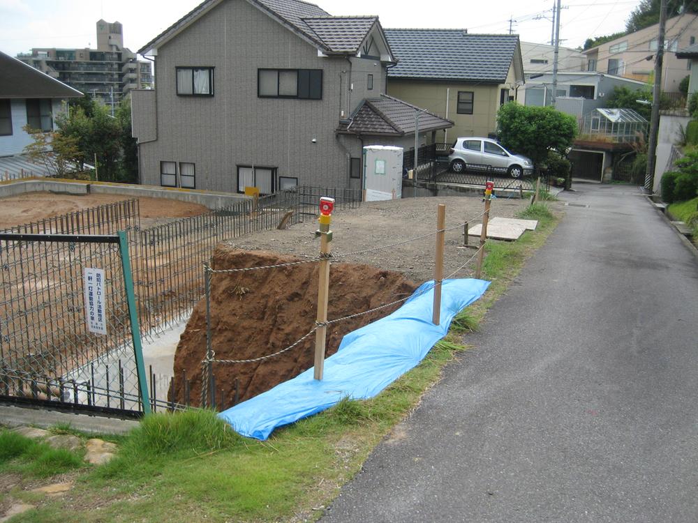 Local photos, including front road. A compartment and B compartment Pre-Construction