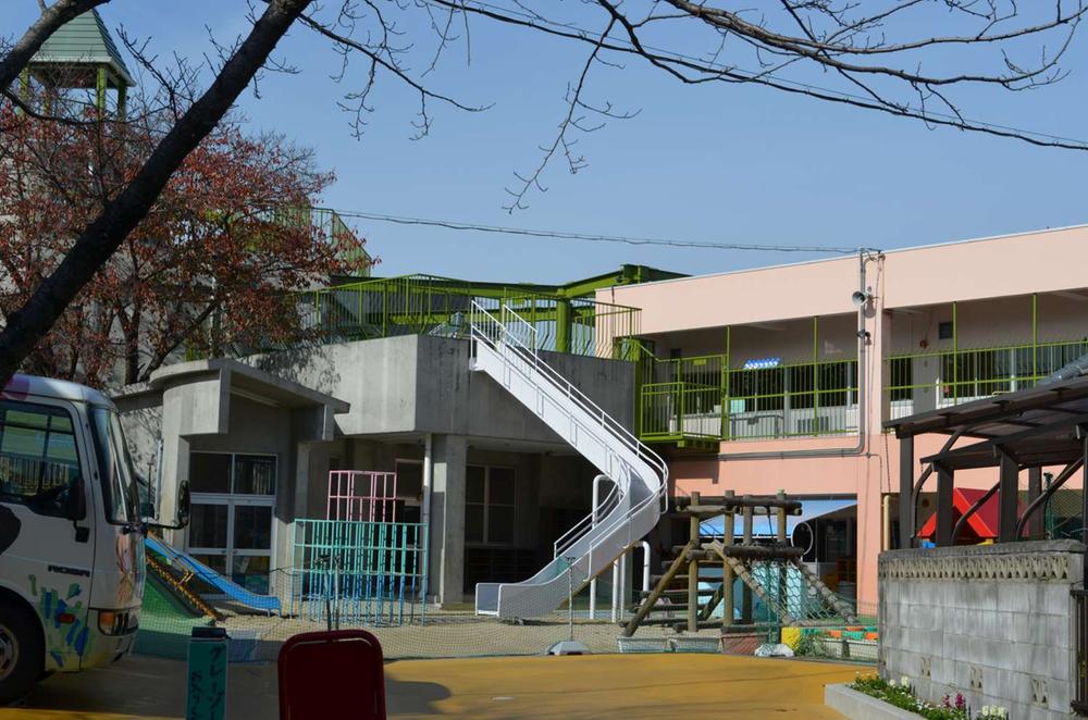 kindergarten ・ Nursery. Leona 866m until the first kindergarten