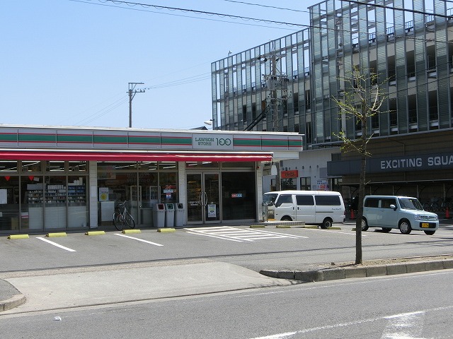 Convenience store. STORE100 Okazaki Makimido store up (convenience store) 305m