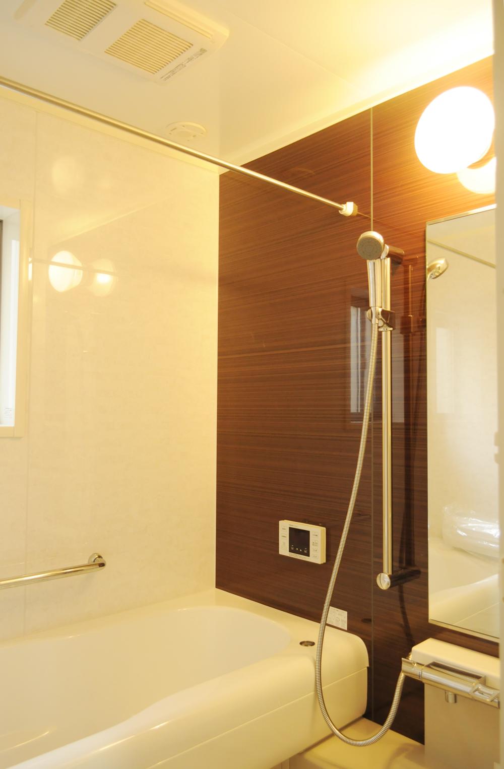 Bathroom. A No. land Bathroom (2013 October shooting) Brown accent panels, It produces a more relaxed space. 