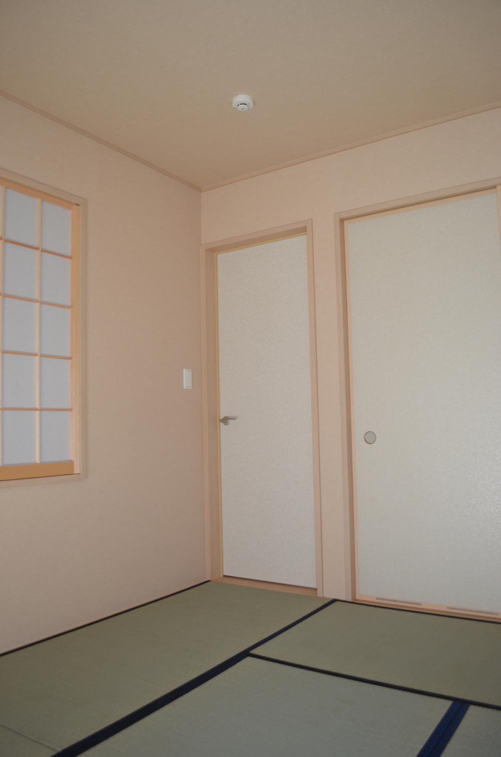 Non-living room. 4 Building