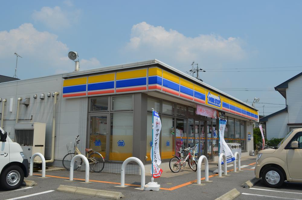Convenience store. MINISTOP 98m to Okazaki Shimowada shop