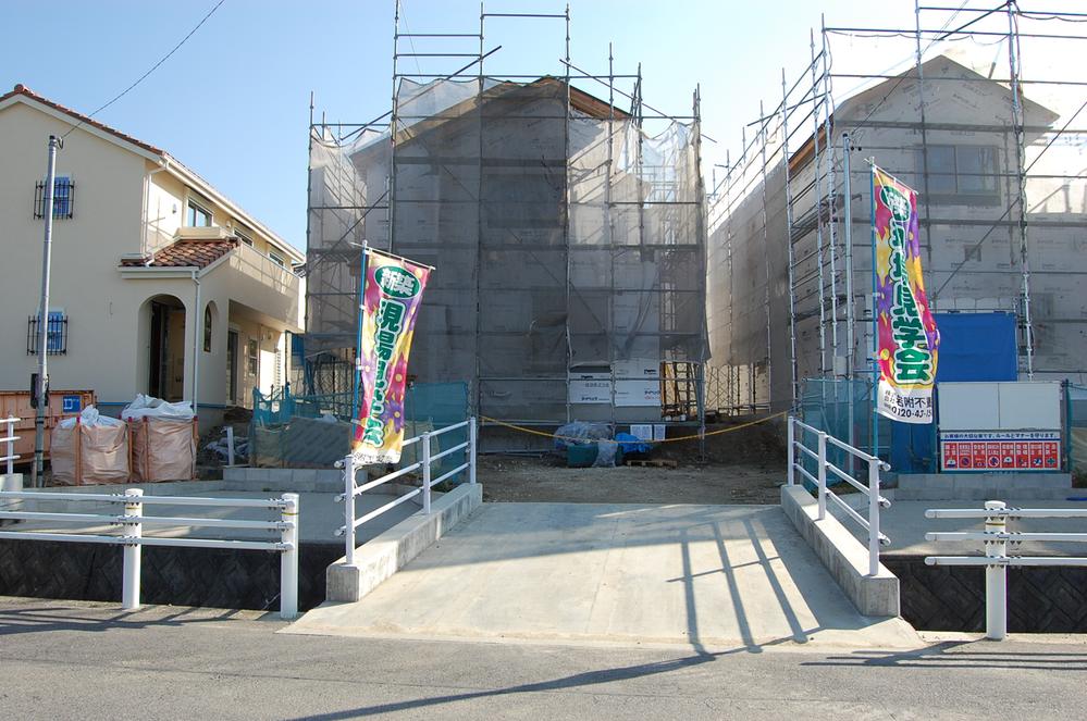 Local appearance photo. (1) Building Local (12 May 2013) Shooting