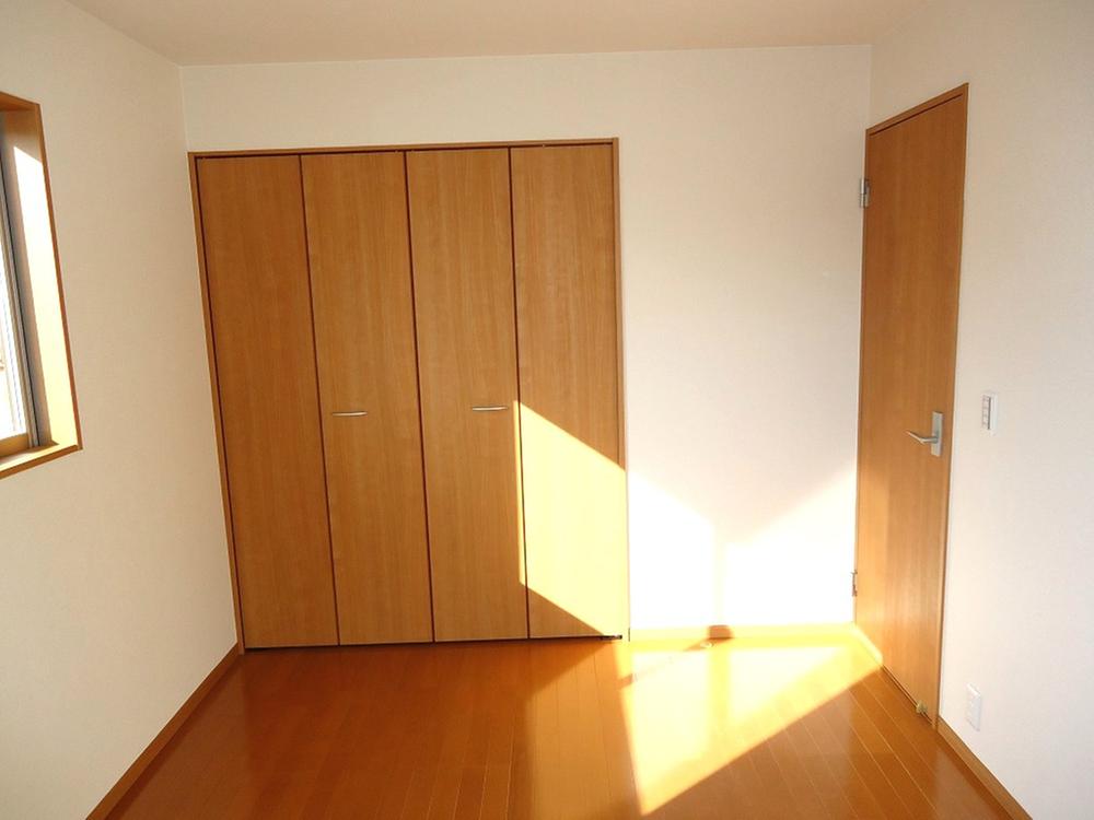 Non-living room. Indoor (12 May 2013) Shooting