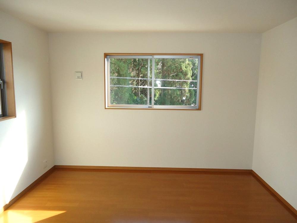 Non-living room. Indoor (12 May 2013) Shooting