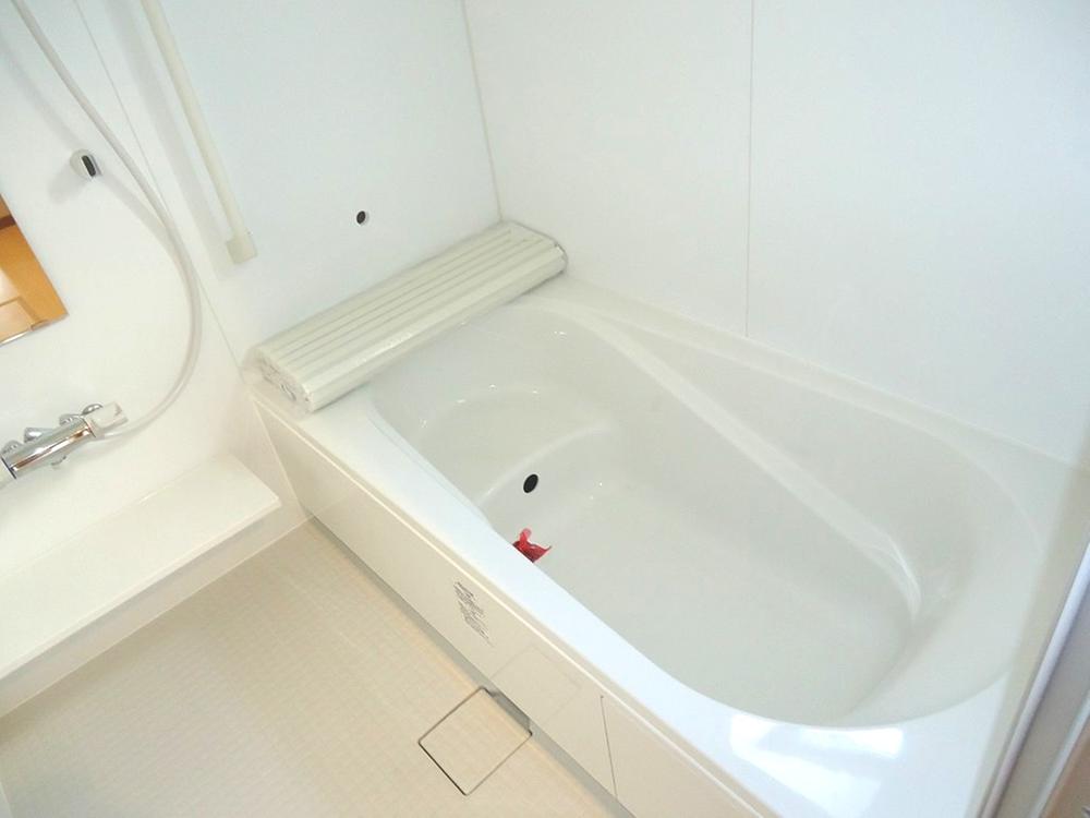 Bathroom. Indoor (12 May 2013) Shooting