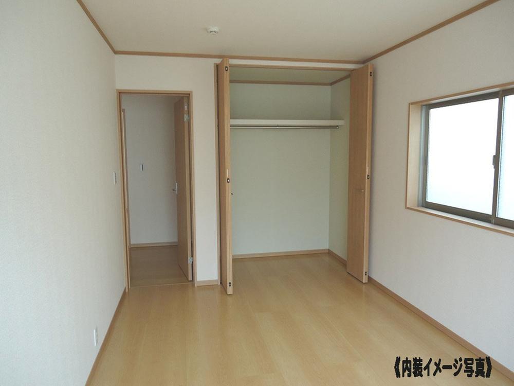 Same specifications photos (Other introspection)