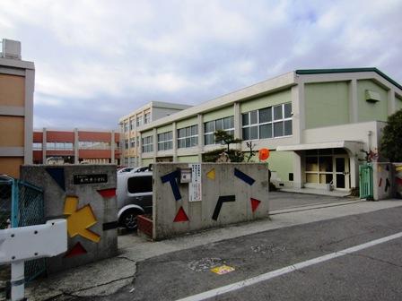 Primary school. Owariasahi Municipal Honchi 135m to the original elementary school