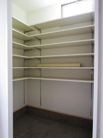 Receipt. Doma storage of large capacity (C Building)