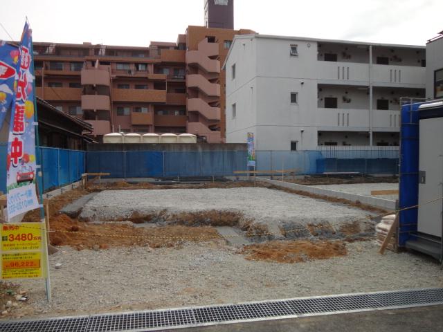 Local appearance photo. Local (12 May 2013) Shooting