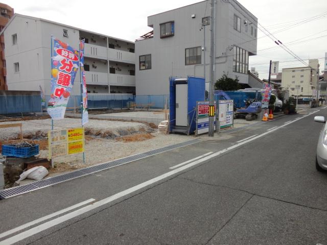 Local photos, including front road. Local (12 May 2013) Shooting