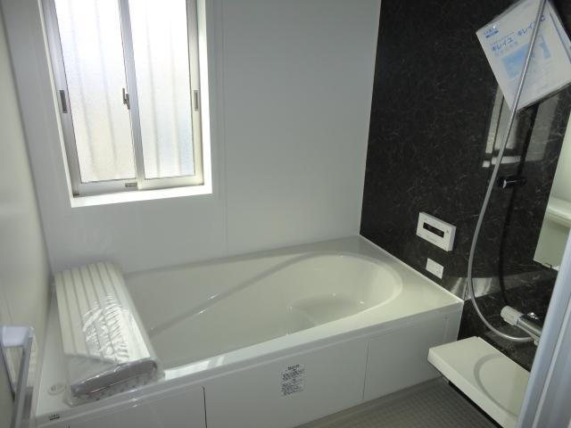 Same specifications photo (bathroom)
