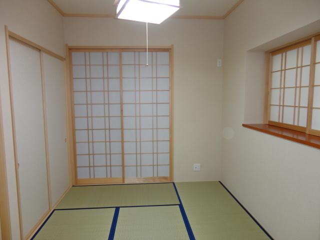 Other introspection. Japanese style room