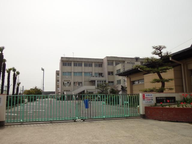 Junior high school. East Junior High School