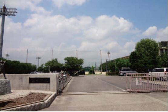 Junior high school. 1700m to Asahi Junior High School