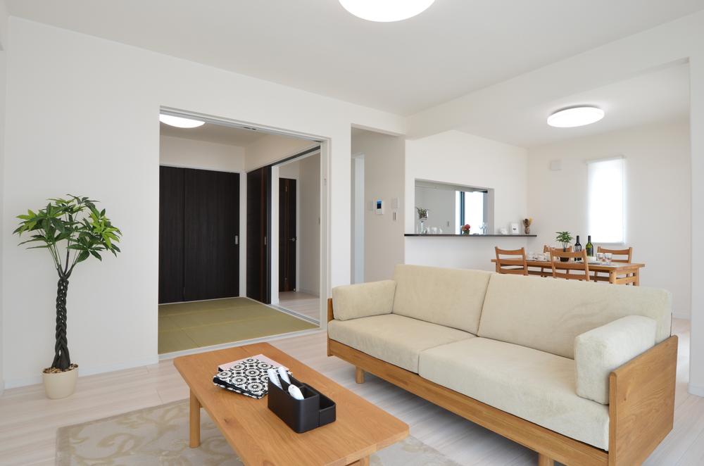 Same specifications photos (living). Our construction cases "coordinated style living in the natural taste"