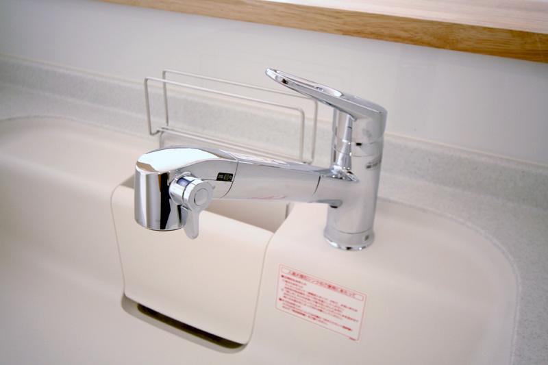 Other Equipment. Convenience also attached shower hose