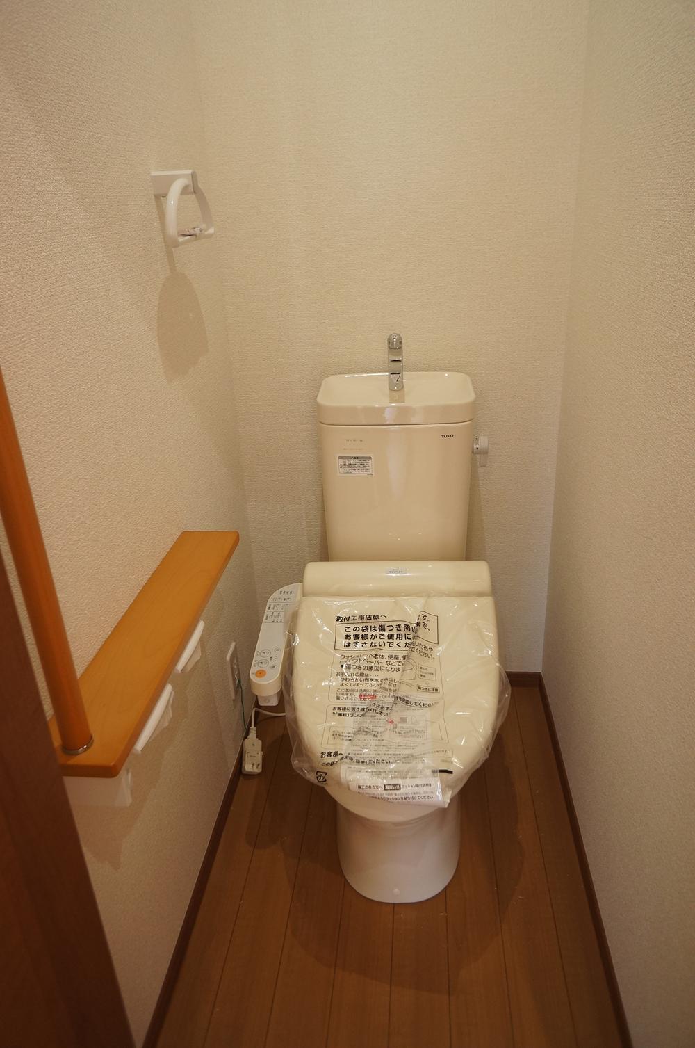 Same specifications photos (Other introspection). Toilet: The example of construction of the same construction company. 