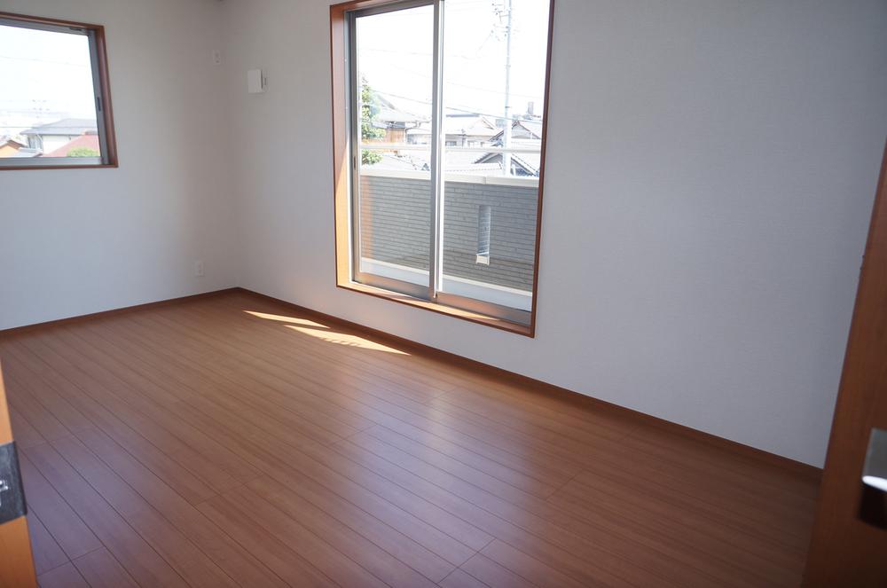 Same specifications photos (Other introspection). Western-style: The example of construction of the same construction company. 