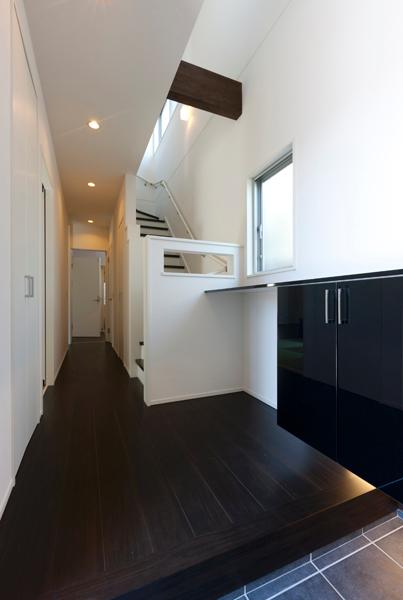 Entrance. Local (July 2013) Shooting