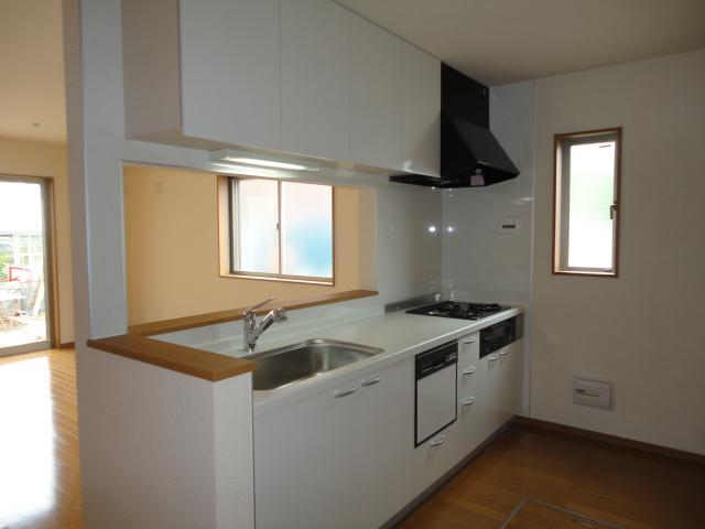 Same specifications photo (kitchen)