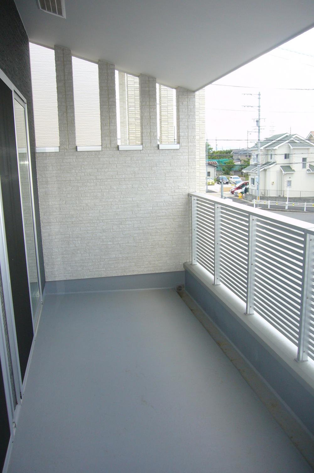 Balcony. Easy-to-use balcony