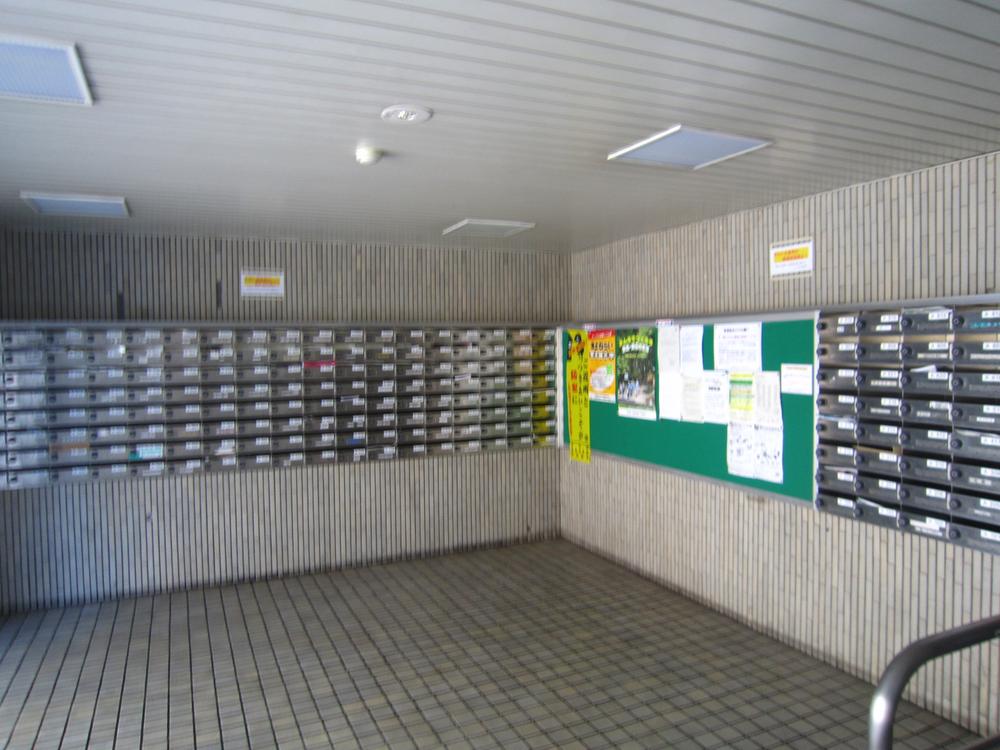 Entrance. Main Entrance ・ Set post