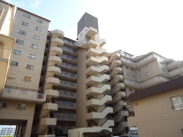 Local appearance photo. Local (September 2012) shooting