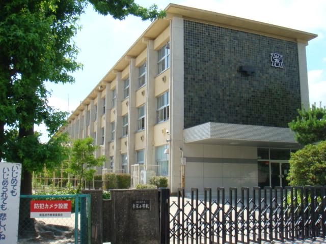 Primary school. Owariasahi Municipal Toei to elementary school 379m