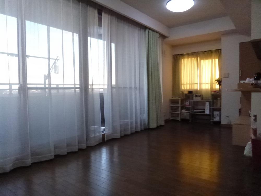 Living. Indoor (11 May 2013) Shooting