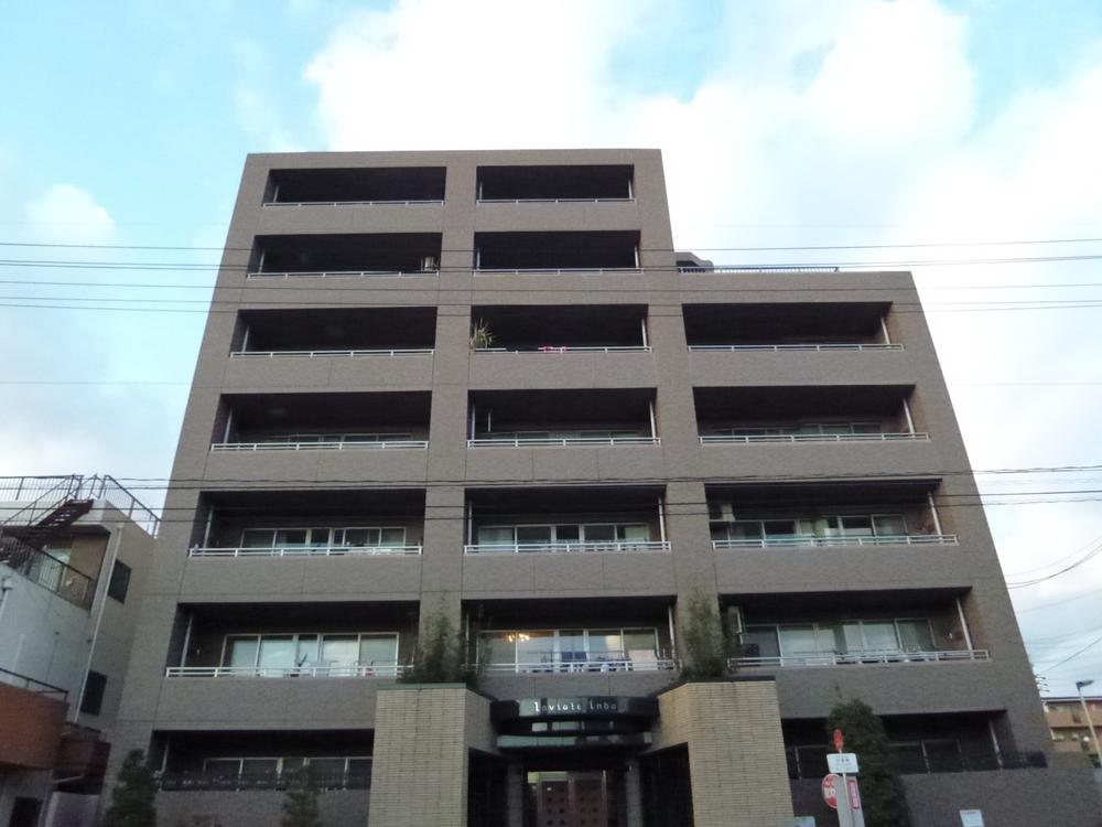 Local appearance photo. Local (11 May 2013) Shooting