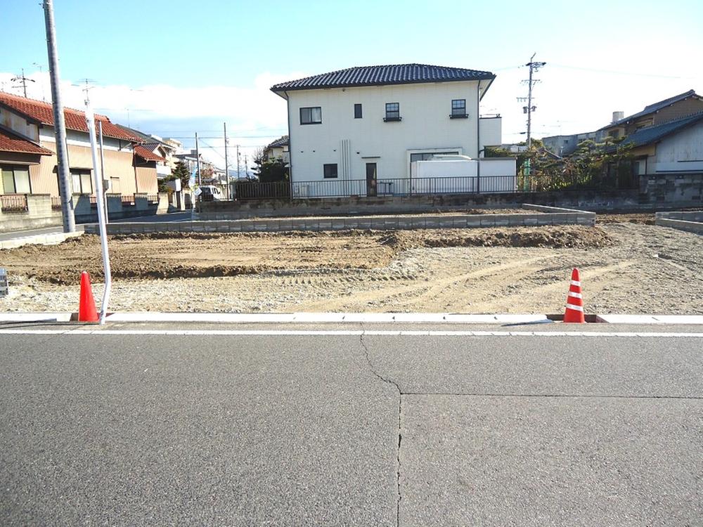 Local appearance photo. Local (12 May 2013) Shooting