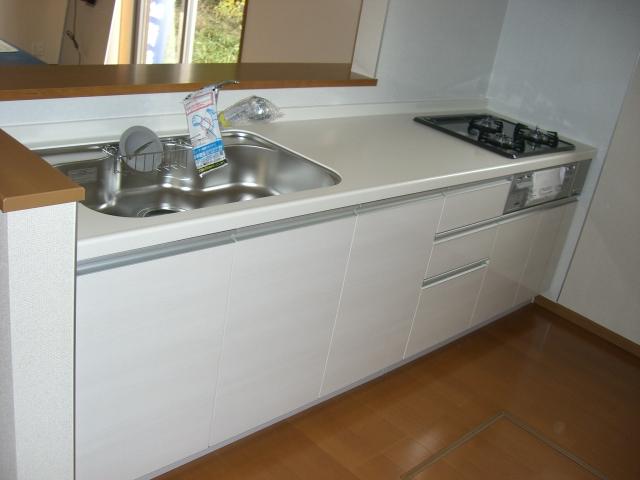 Kitchen. Indoor (11 May 2013) Shooting Building 3