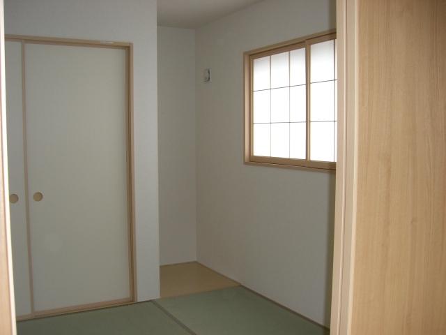 Non-living room. Indoor (11 May 2013) Shooting